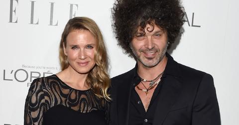 Renee zellweger doyle bramhall planning wedding