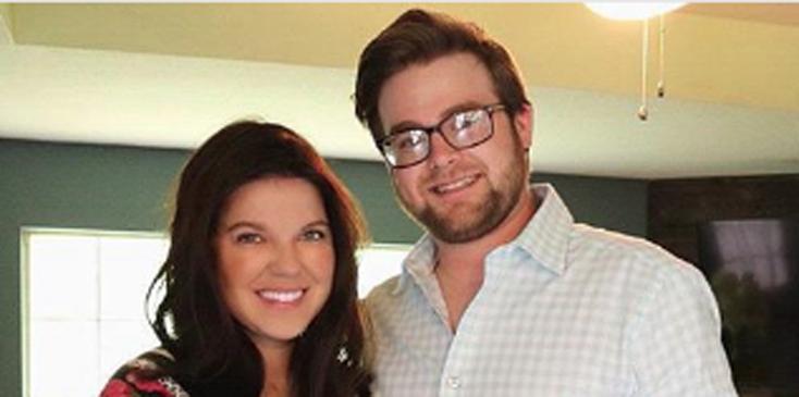 Amy duggar pregnant marriage bootcamp star continues drop hints hero