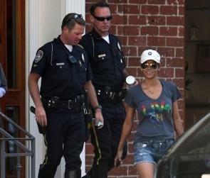 2010__05__669_Berry_Halle_may20a_ 295×300.jpg