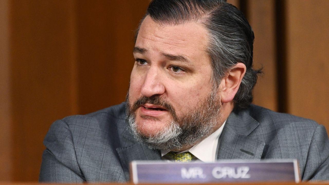 Image of Ted Cruz returned to X with another tribute to Dolly Parton.