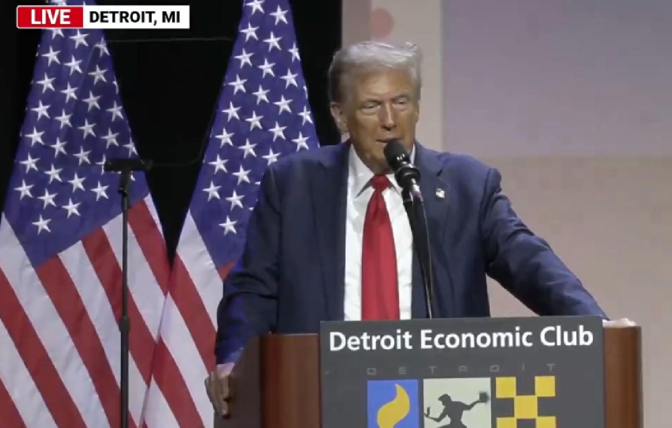 donald trump slammed shoe polish face crazy bronzer detroit event