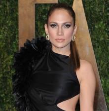 2010__03__okmagazine_jennifer lopez 221×225.jpg