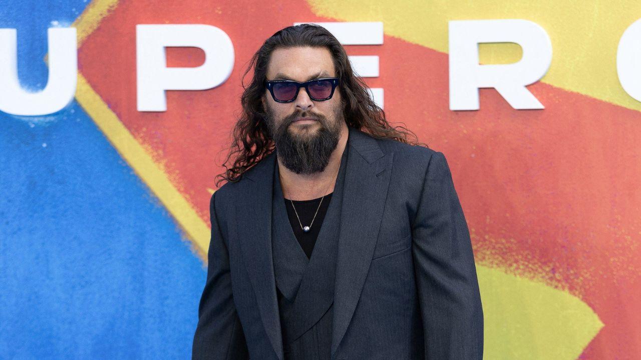 best celebrity beards chris hemsworth keanu reeves
