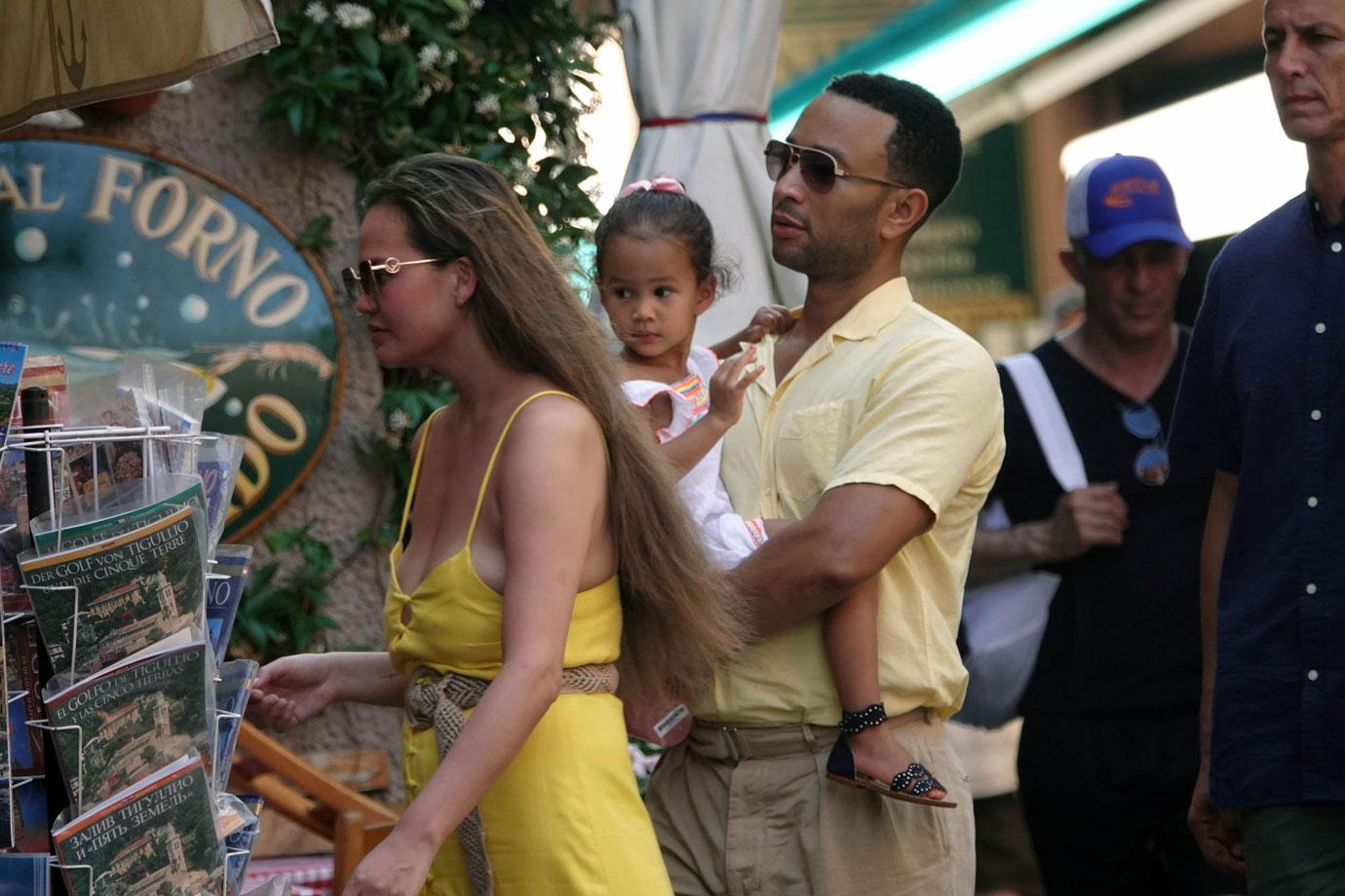 john legend chrissy teigen italy