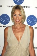 2009__10__sharon stone3 149×225.jpg