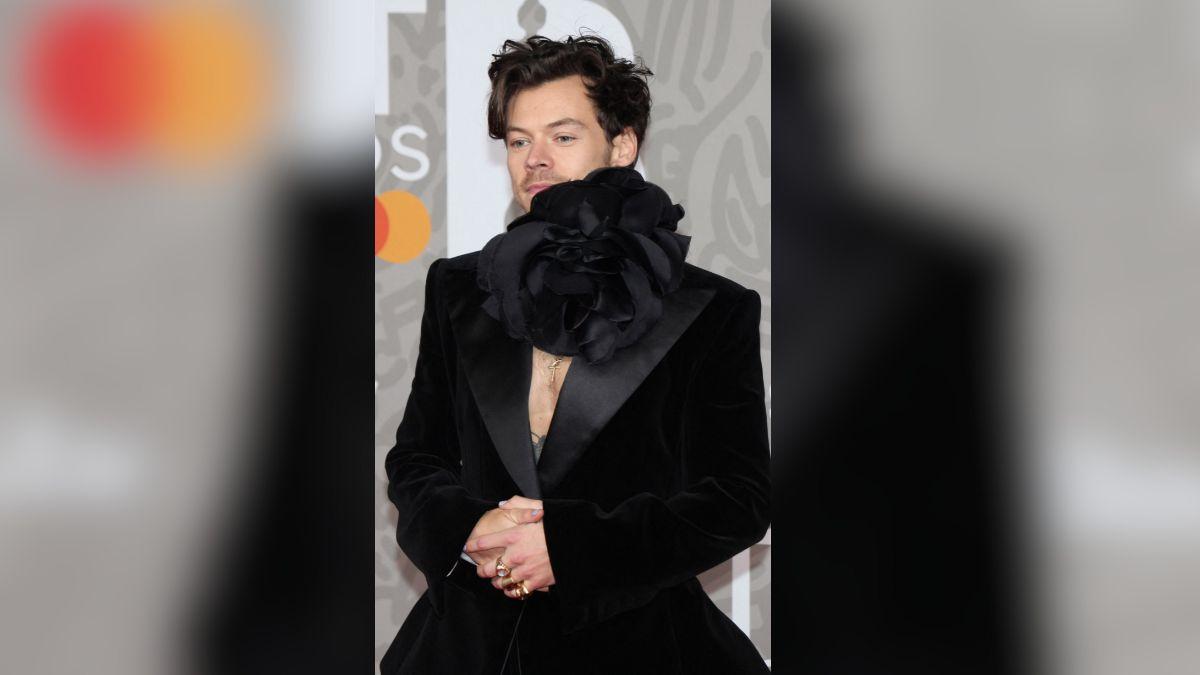 Image of Harry Styles is promoting the launch of his new album.