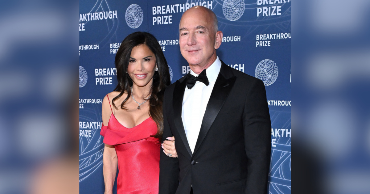 Photo of Jeff Bezos and Lauren Sanchez.