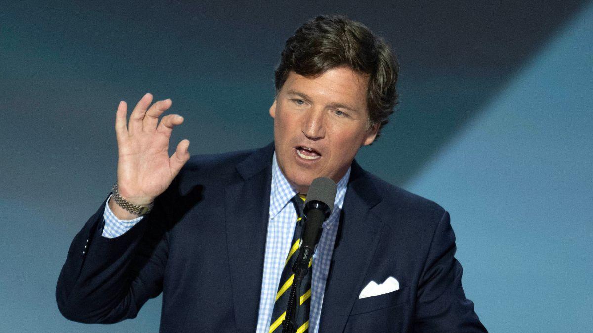 Image of Tucker Carlson publicly criticized Donald Trump's handling of the conflict.