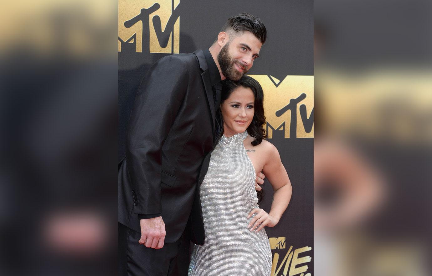 Jenelle Evans WIth Husband David Eason On MTV Red Carpet