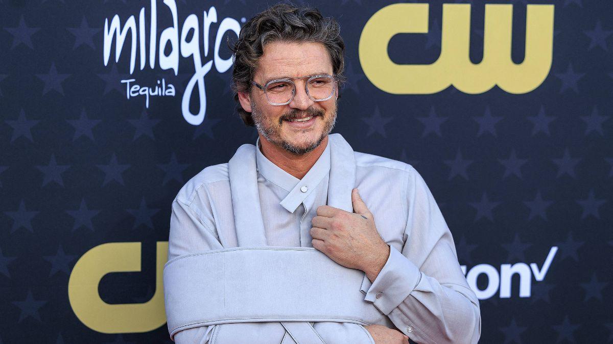 Photo of Pedro Pascal has been known to speak about his iconic facial hair at various times throughout his career.