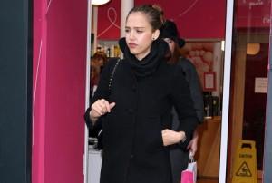 2011__01__Jessica_Alba_Jan26_11a 300&#215;202.jpg