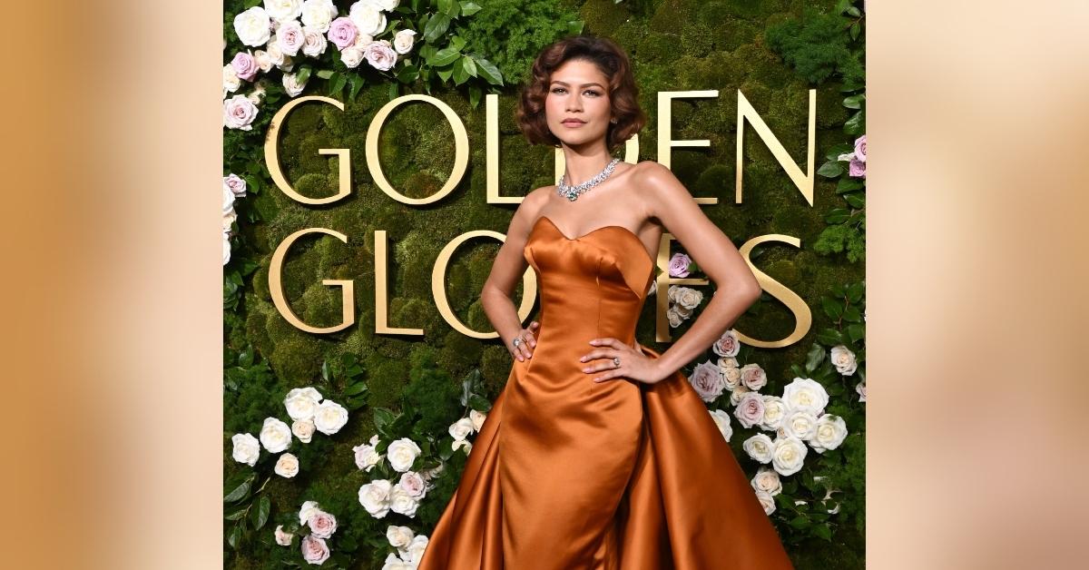 zendaya showed ring smiled coyly golden globes engaged tom holland