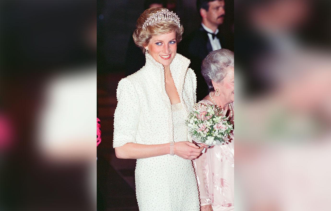 comedian fran drescher recalls making princess diana laugh worst dressed fashion list