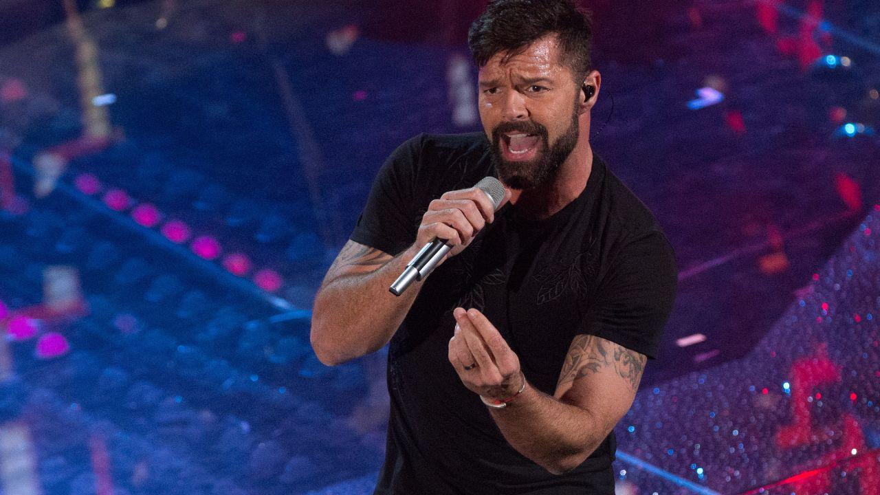 Image of Ricky Martin shifted from his signature style to leave fans baffled at his latest transformation.