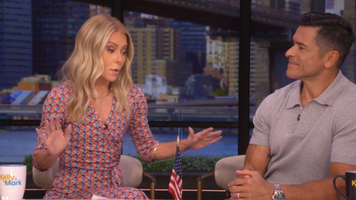 Image of Kelly Ripa and Mark Consuelos also discussed plastic surgery on May 21.