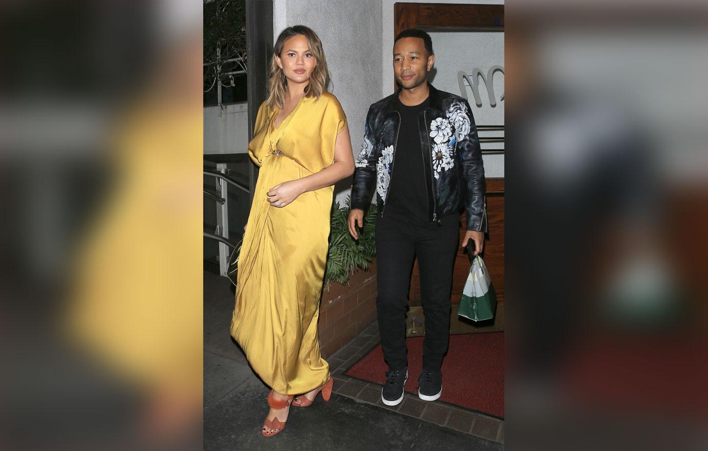 Chrissy teigen pregnancy weight