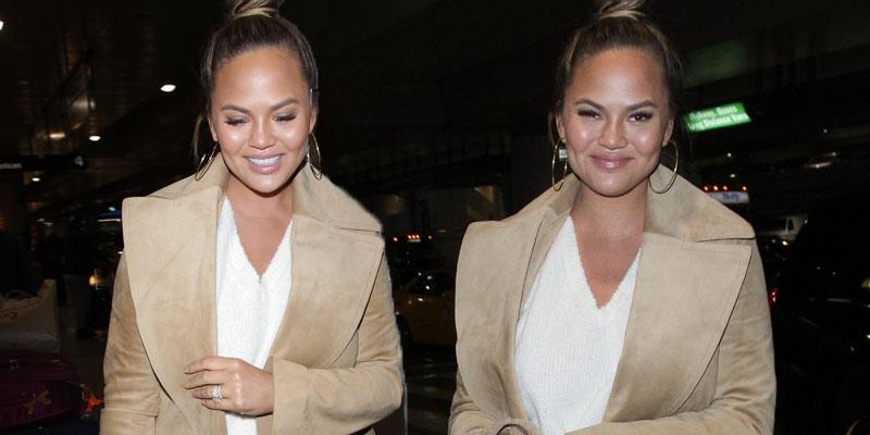 Chrissy teigen lax alone baby bump ok pp