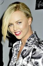 2009__09__okcharlizetheron 147&#215;225.jpg