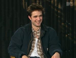 2011__03__Robert_Pattinson_MTV_March21newsnea 300&#215;230.jpg