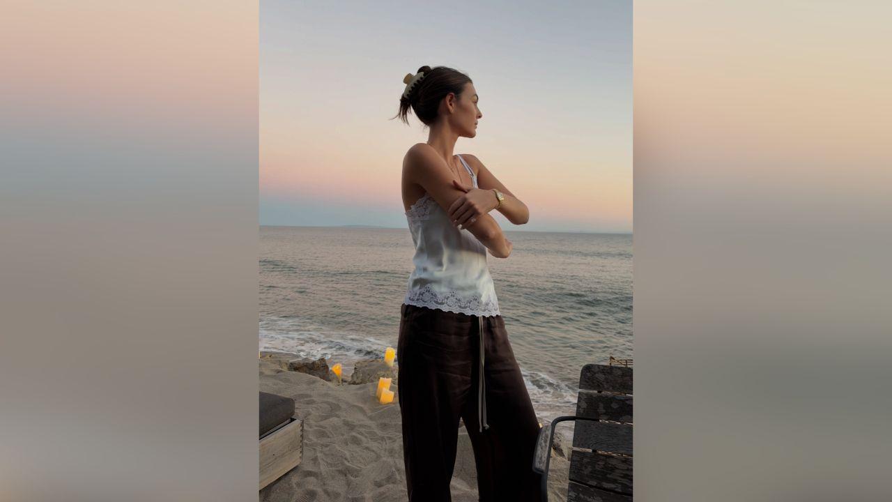 image of The Italian supermodel was recently photographed enjoying a beach outing in Hawaii with boyfriend Leonardo DiCaprio.