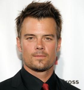 2010__07__josh_duhamel_july23b 280&#215;300.jpg