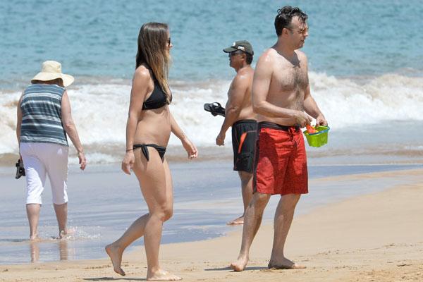 olivia wilde pregnant bikini body family vacation