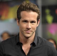 2009__11__ryanreynolds 224×223.jpg
