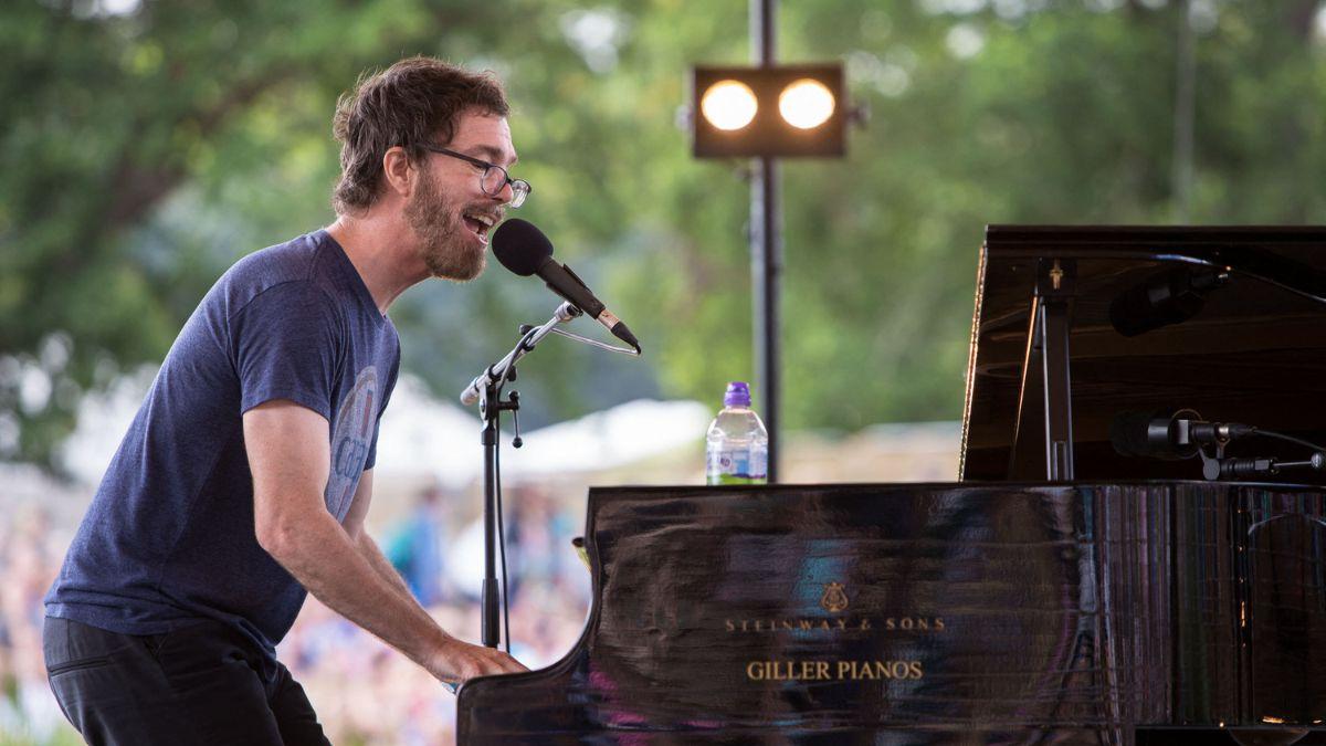 Image of Ben Folds said that politicizing art carried lasting consequences.