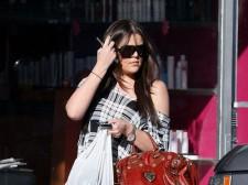 2009__11__pcn_khloehorizontalcopy 225×168.jpg