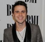 2011__05__Kris_Allen_May26 150&#215;141.jpg