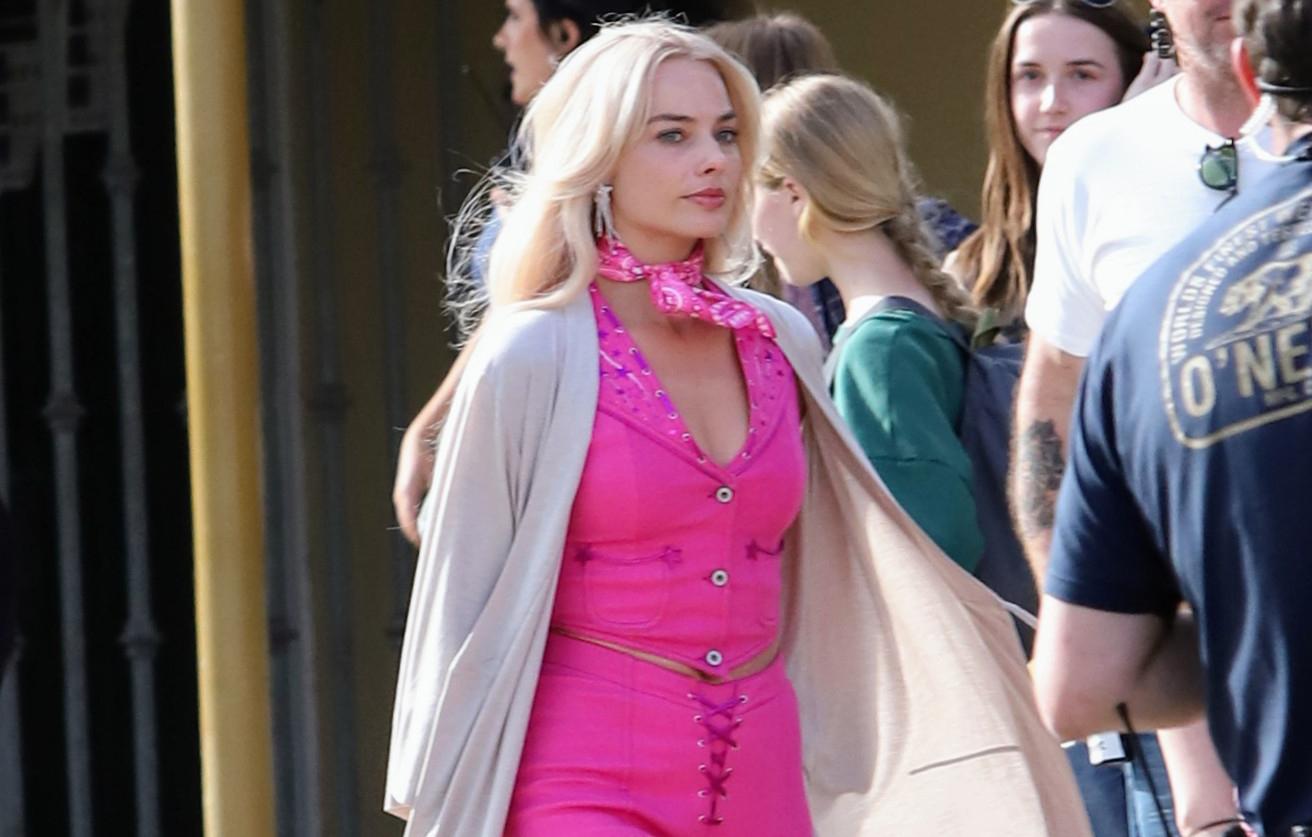 Margot Robbie & Ryan Gosling Transform Into Cowboy Barbie & Ken