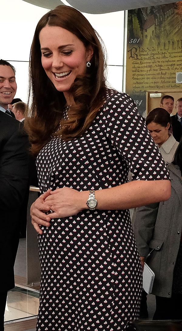 Kate middleton baby bump 04