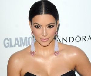 2011__06__Kim_Kardashian_June8news 300×292.jpg