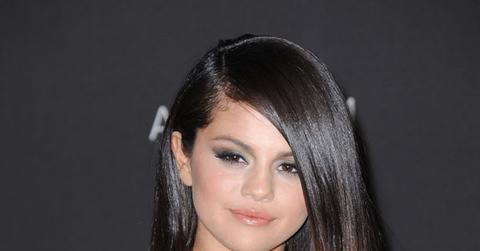 Selena hair