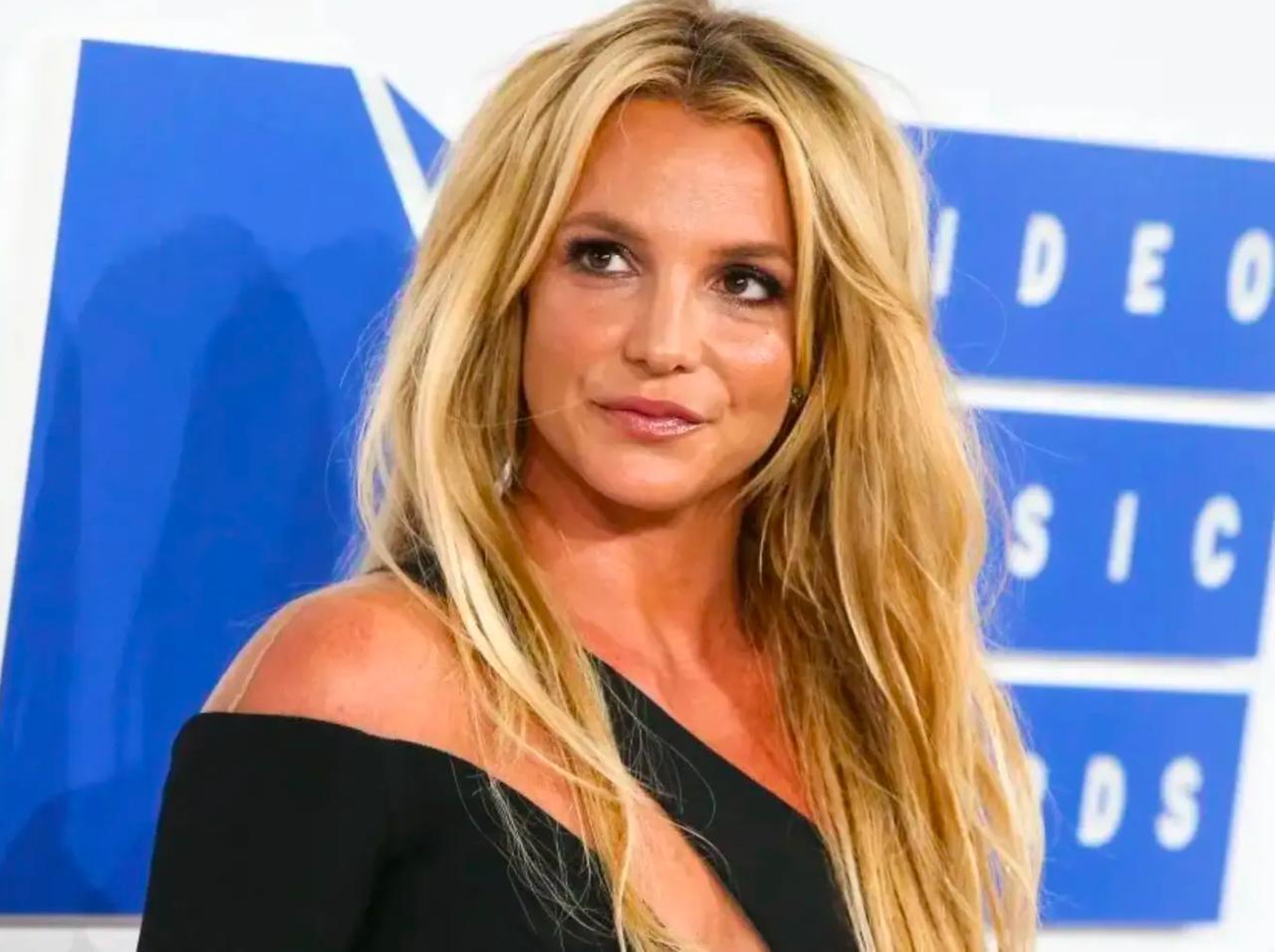 Britney Spears Shares Cryptic Message Ahead Of Tell All Memoir Release 7357