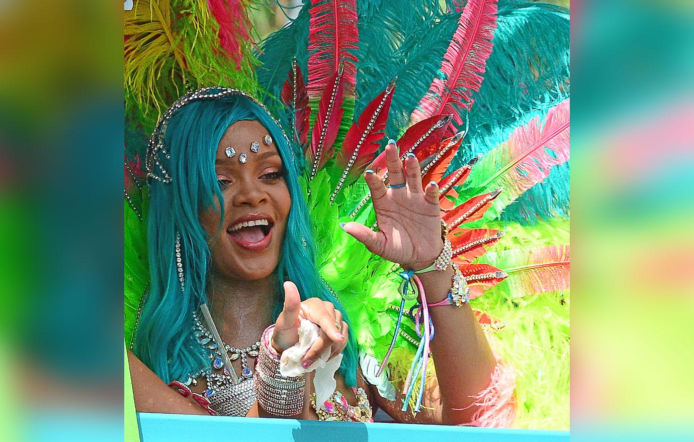 Rihanna Boobs Butt Barbados Costume Photos 03