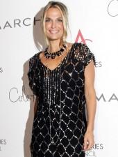 2009__11__okmollysims 170×225.jpg