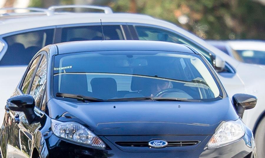 Bruce jenner talking on phone while driving 03