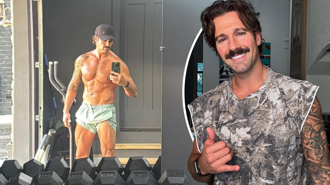 Image of James Maslow went shirtless for the gym selfie.