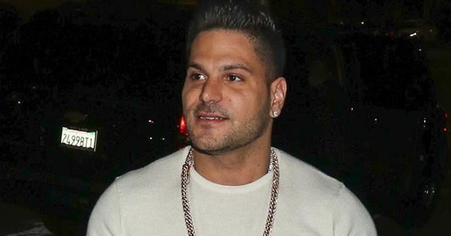 Jersey shore ronnie giflriend issued arrest warrant after fight