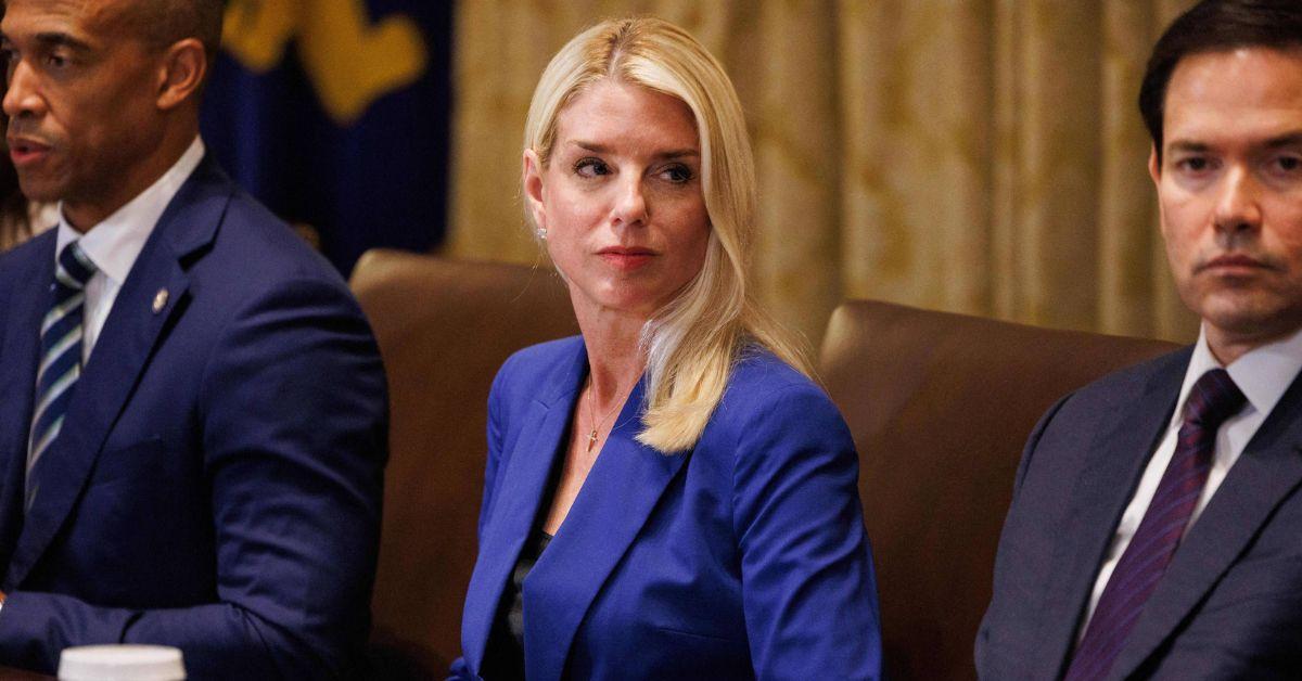Photo of Pam Bondi