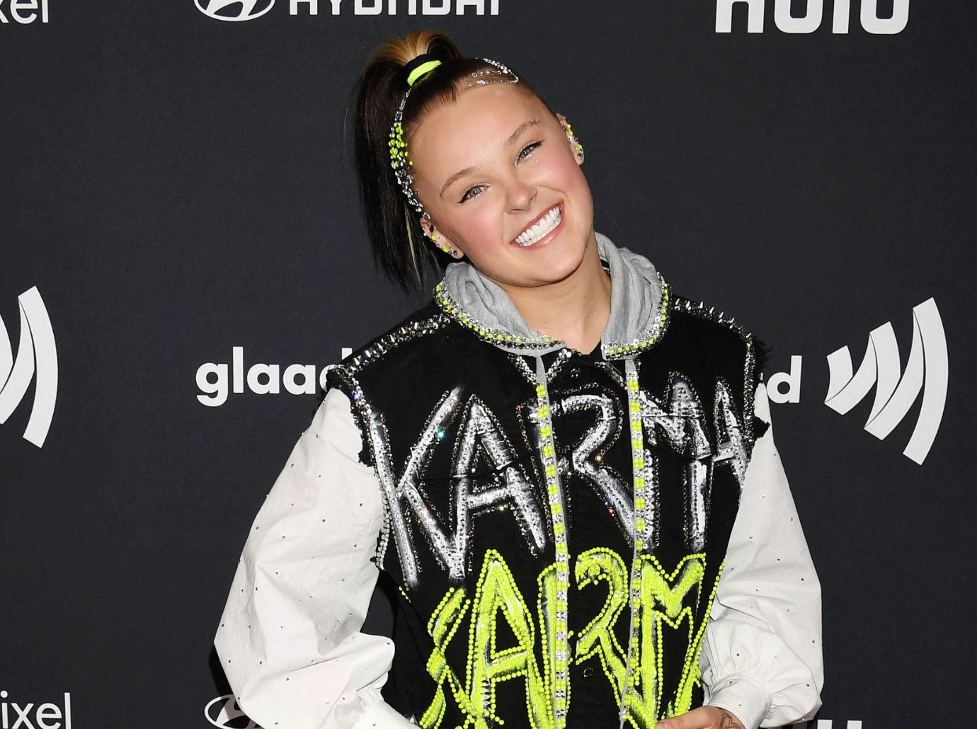 jojo siwa backlash revealing grandma encouraged take shots onstage