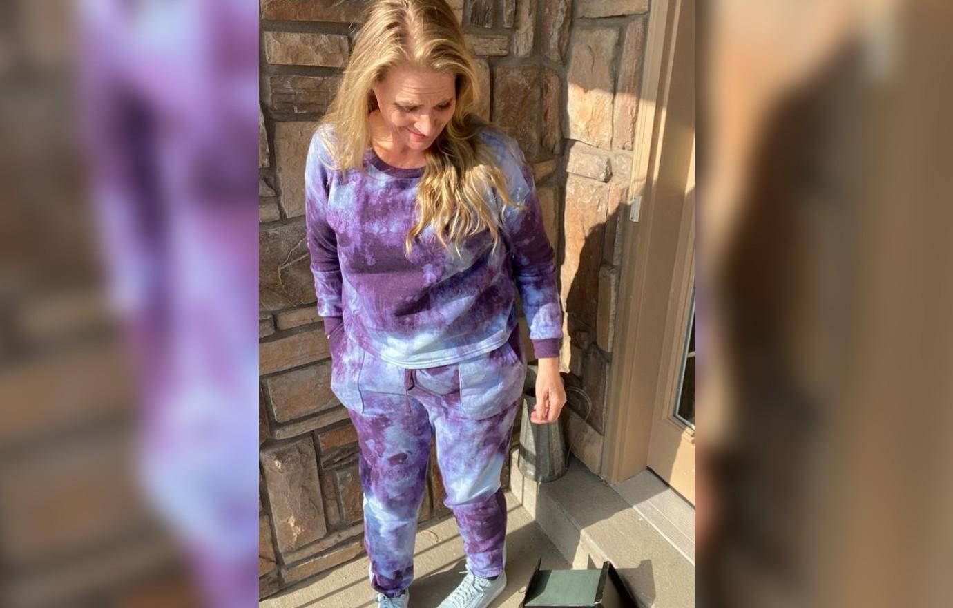 LuLaRoe Gets Slammed With Lawsuit for Faulty Leggings