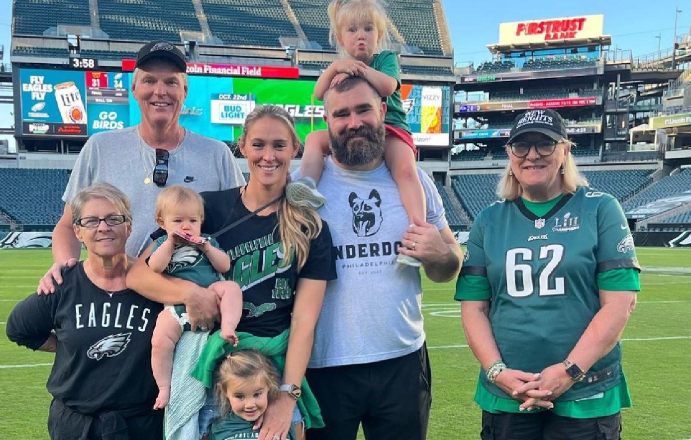 travis kelce gushes meeting new little baby niece jaso kylie pregnancy