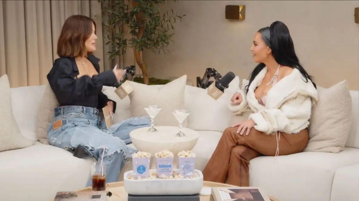 image of Kim and Khloe kardashian