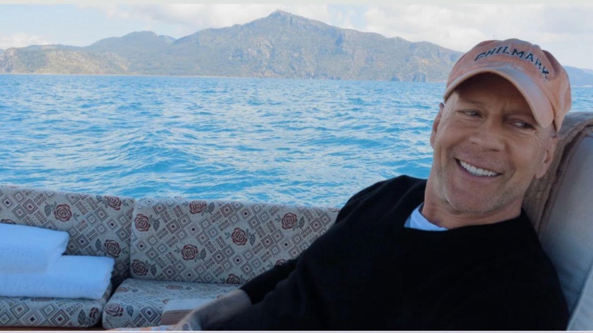 Image of Bruce Willis does not live with his family anymore.