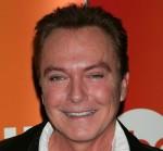 2010__11__David_Cassidy_Nov30newsnea1 150×139.jpg