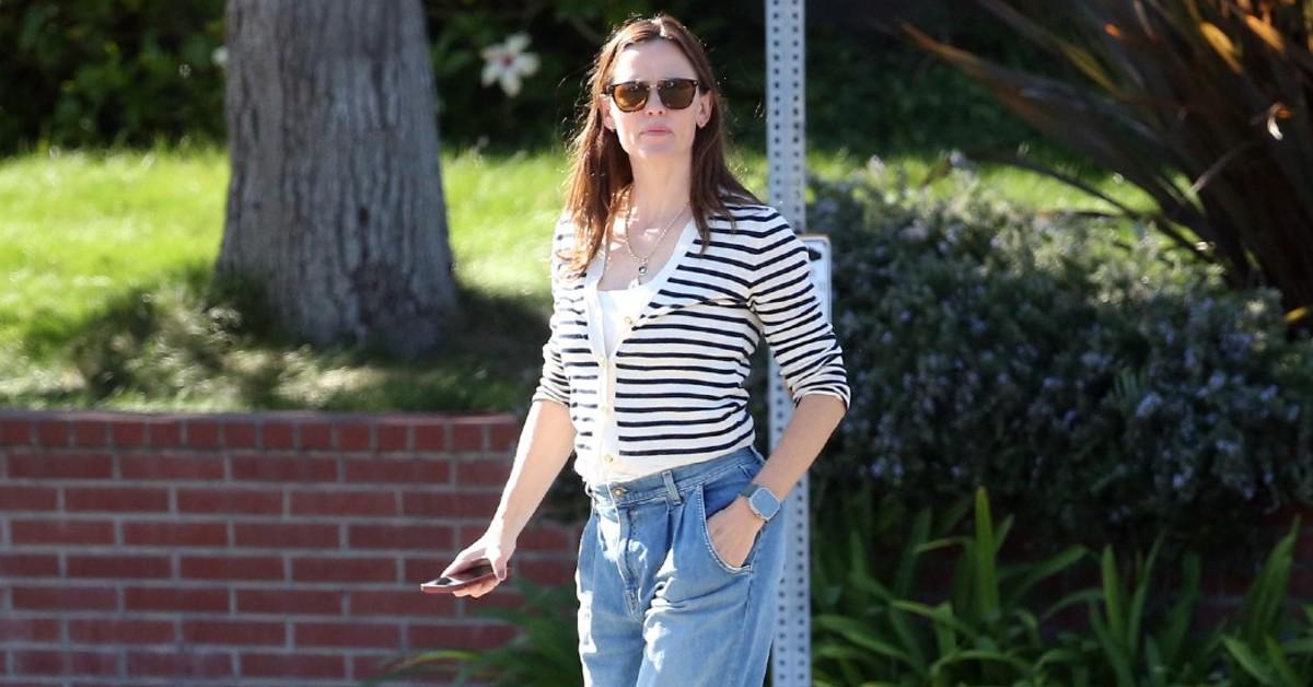 Jennifer Garner Spends Time With Daughter Violet Out In L.A.