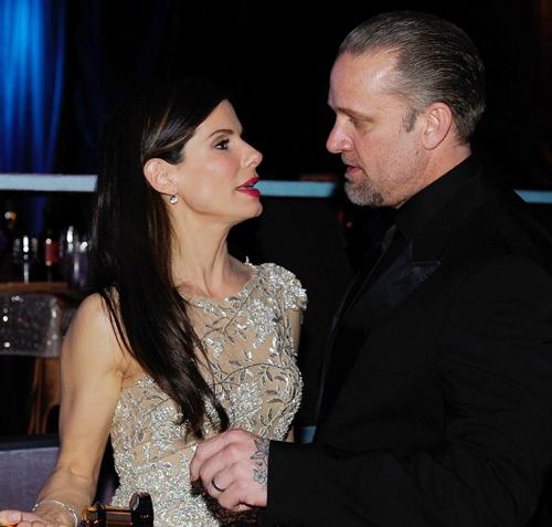 2010__04__sandra_bullock_jesse_James_april9mb.jpg