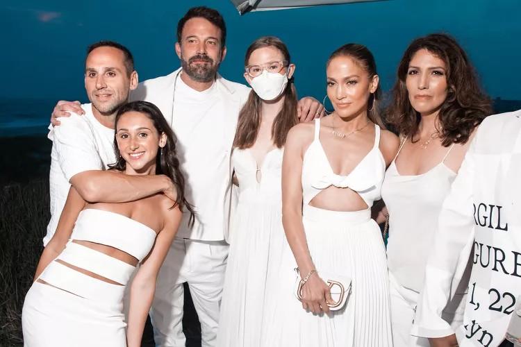 jlo violet affleck white party